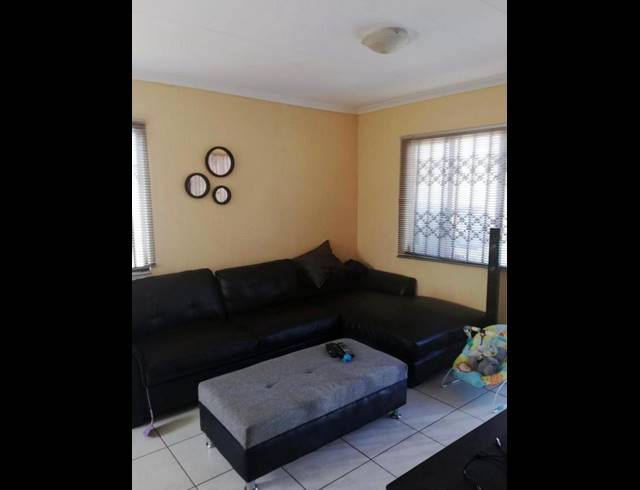 2 BEDROOM PROPERTY TO RENT IN PROTEA GLEN